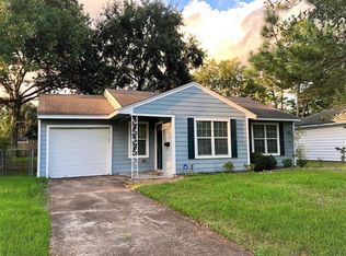 1730 Woodcrest Dr, Houston, TX 77018