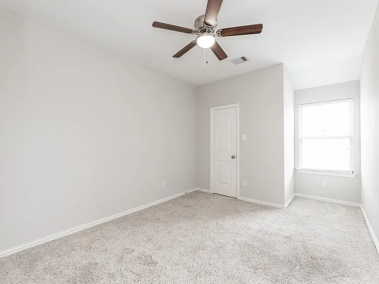 18119 Tall Chestnut St — Photo 33