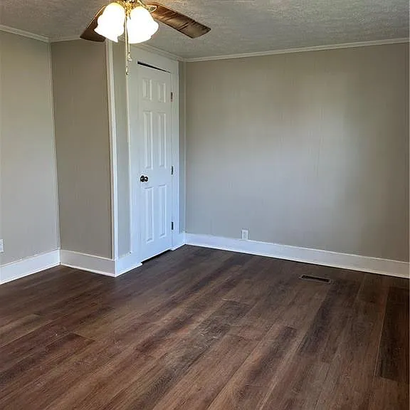617 Cassville Rd — Photo 13