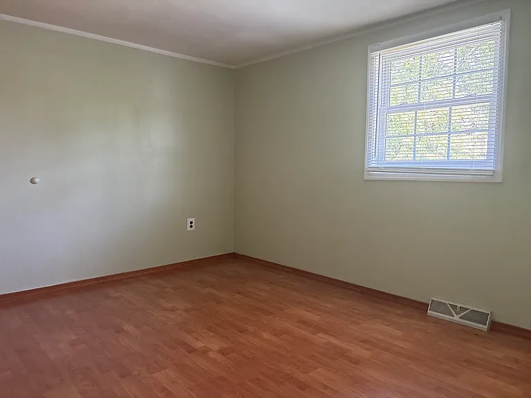 29 Brewer Ave — Photo 18
