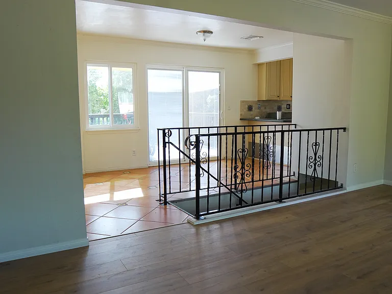 4635 Virginia Ave — Photo 3