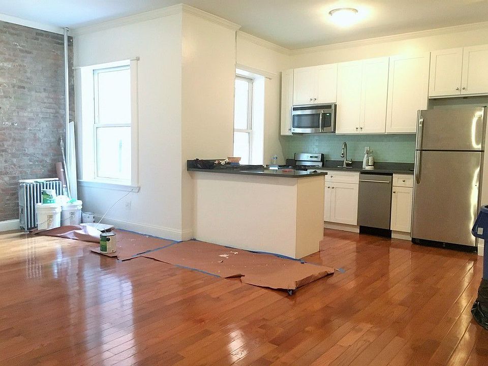1st image of 136 Herkimer St APT 1C