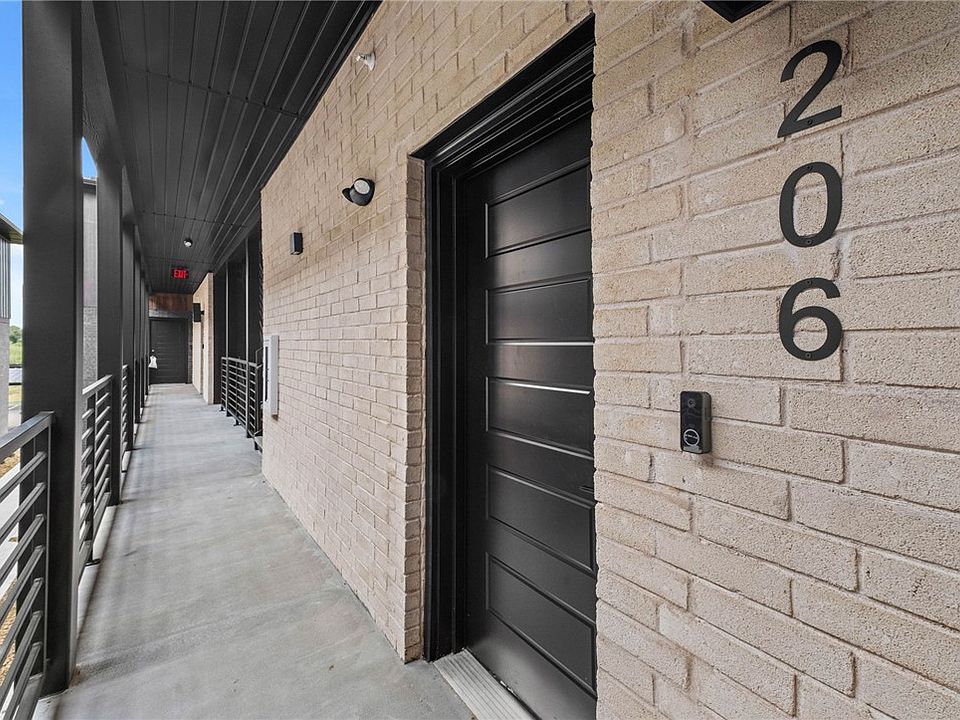 1st image of 3319 Mp Pkwy #206