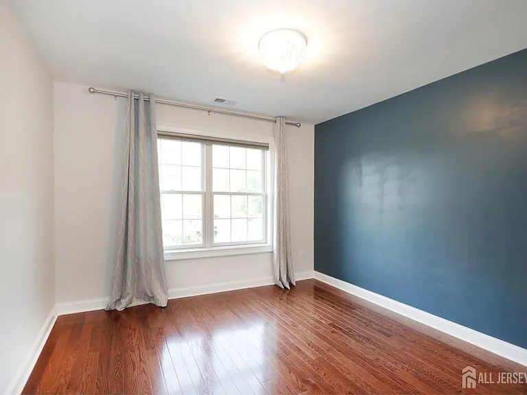 10 Gonzalez Dr — Photo 19