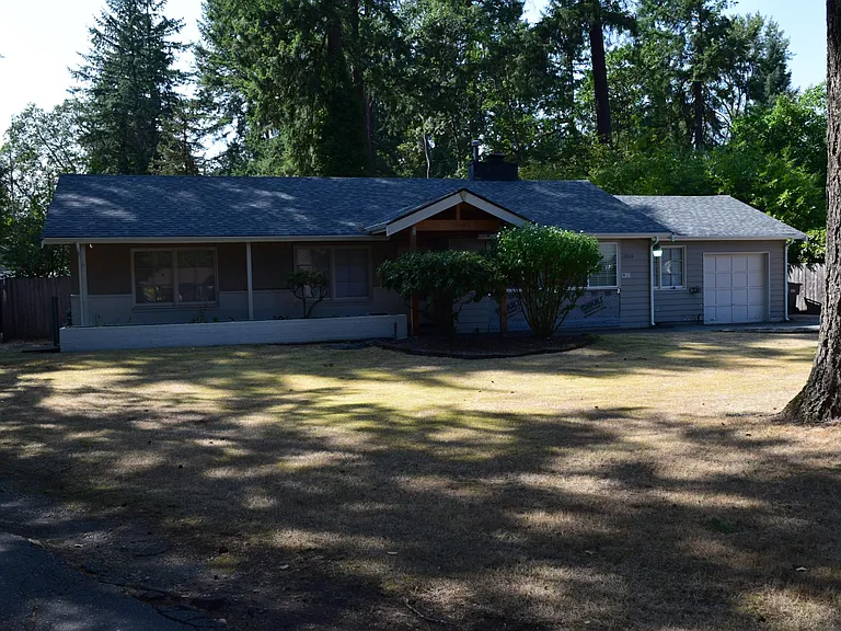 12010 Woodbine Ln SW — Photo 2