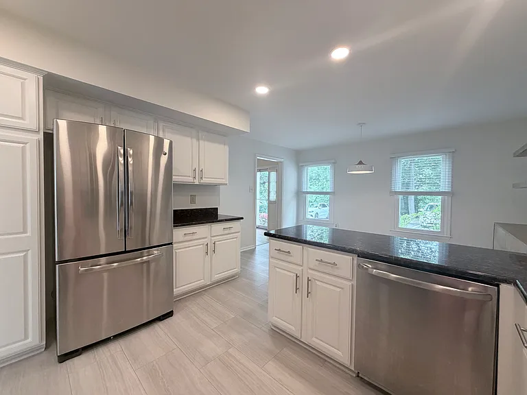7418 Crestberry Ln — Photo 9
