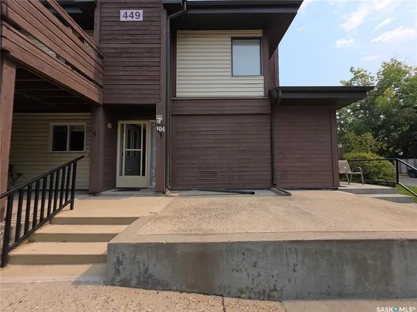 UNIT 104-449 Pendygrasse ROAD, Saskatoon, SK S7M 5C1
