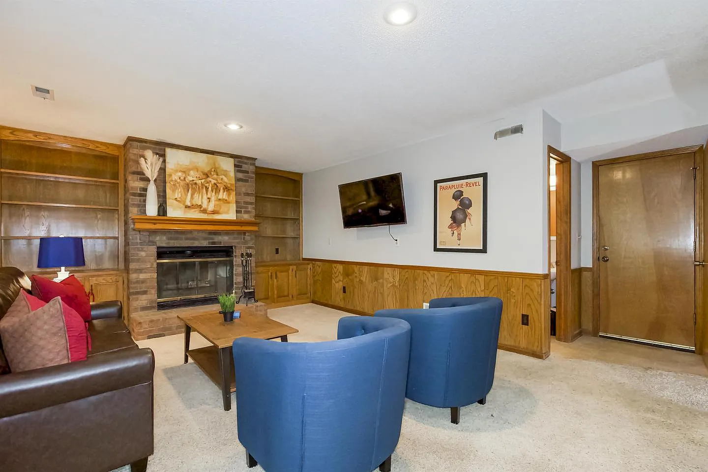 Charming Family Home in a Quiet Olathe Neighborhood — Photo 4