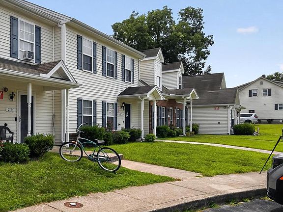 2nd image of 236 Morgans Ct