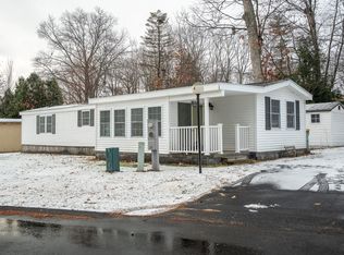 4 S Blueberry Ln, Rochester, NH 03867