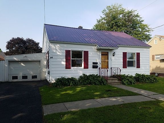 2nd image of 137 Beach St