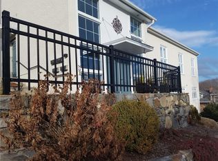 10 Queen St #2, East Greenwich, RI 02818