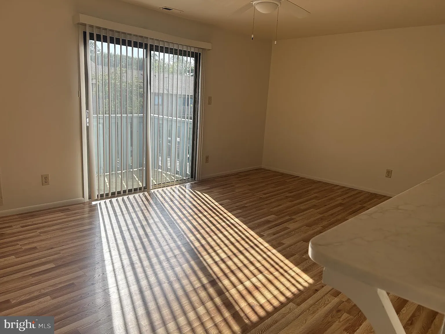1 bed, 1.0 bath, 680 sqft, $1,750 — Photo 2
