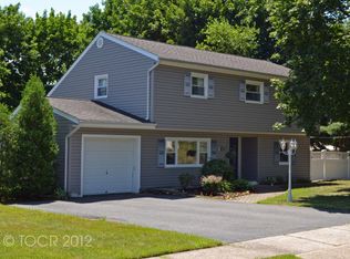 15 Melanie Ln, Wayne, NJ