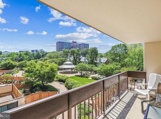 5300 Holmes Run Pkwy APT 401, Alexandria, VA 22304