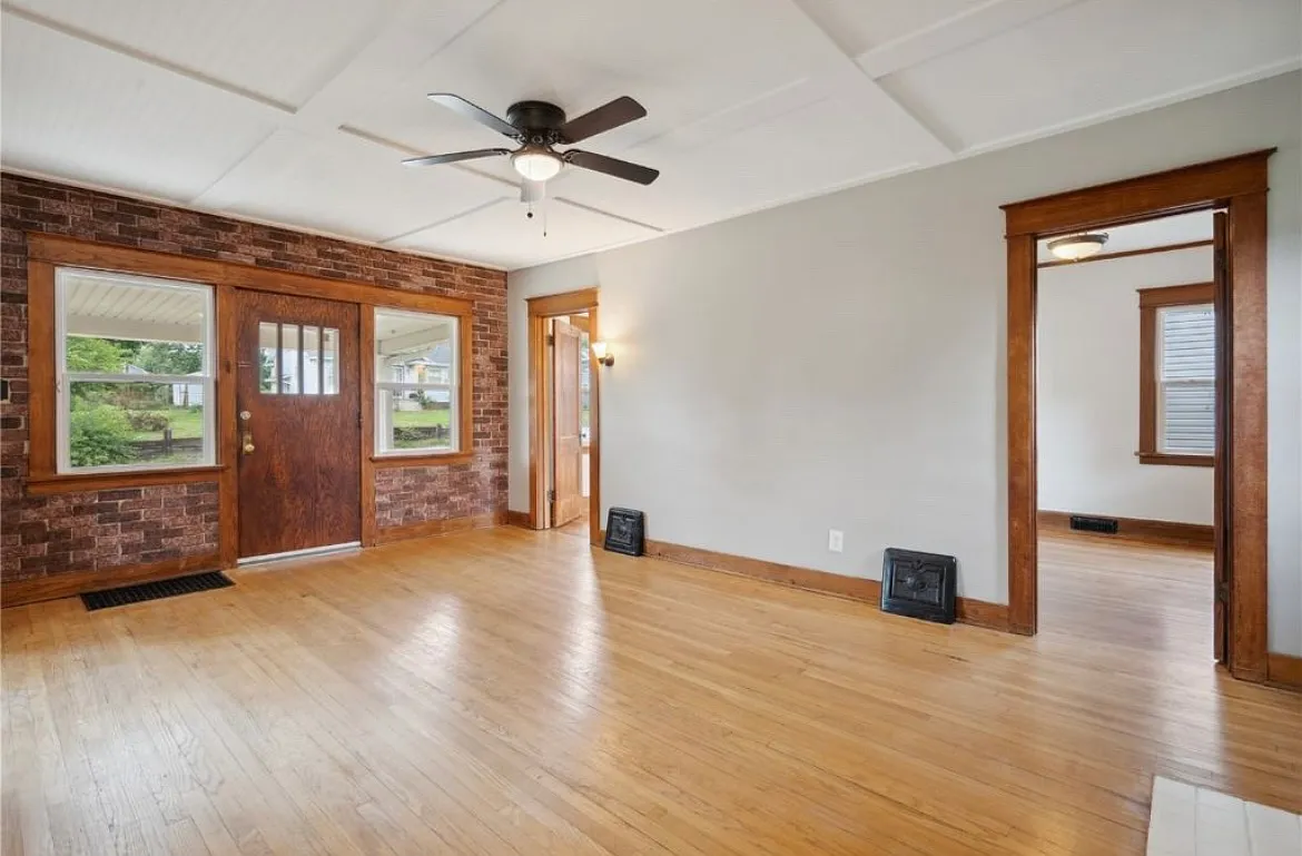 2 bed, 779 sqft, $1,019 — Photo 2
