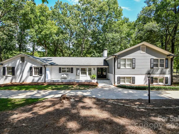 2632 Rolling Hills Dr, Monroe, NC 28110