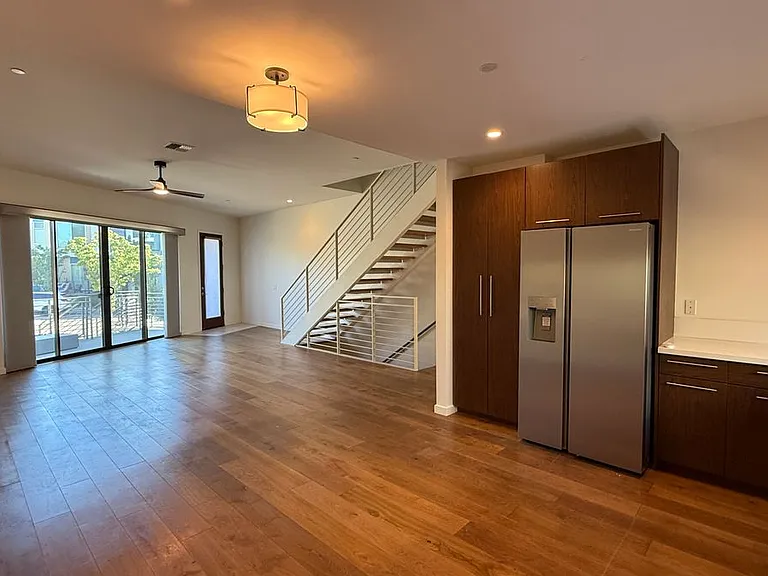 488 Garden St — Photo 13