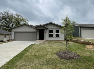 418 W Munson St, Denison, TX 75020