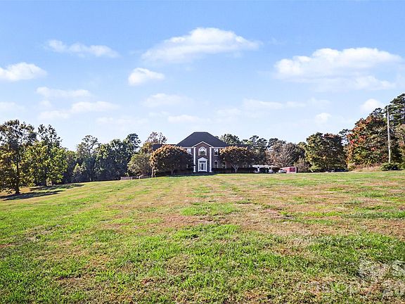 2nd image of 4141 Grace Chapel Rd