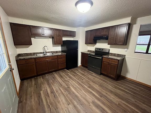 3rd image of 1001 Grassman St #17754526