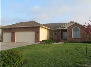 718 SE 22nd St, Newton, KS 67114