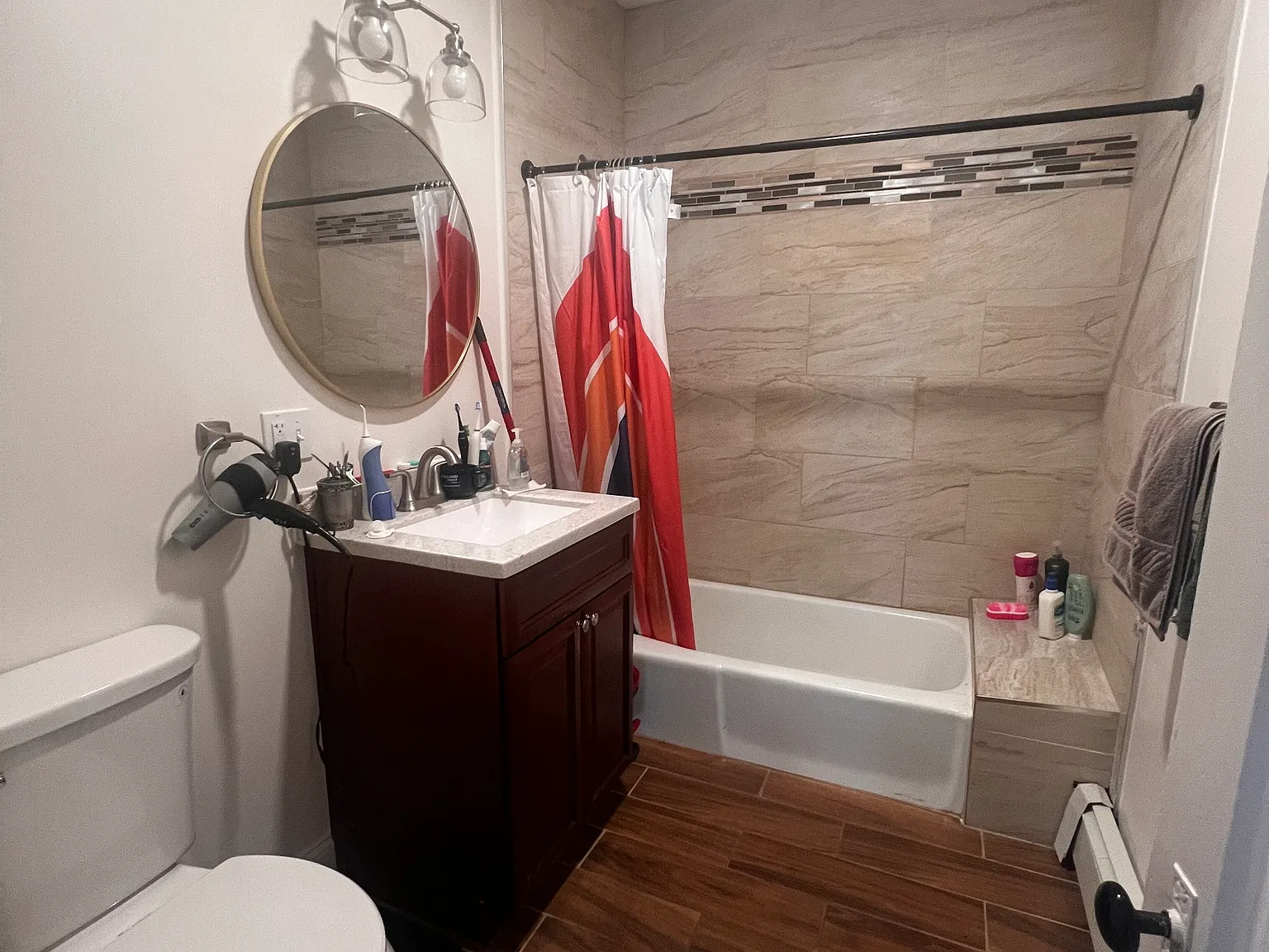 3 bed, 1000 sqft, $2,000 — Photo 3