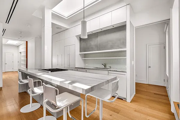 Rented by Sotheby's International Realty | media 19