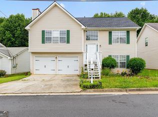 3599 Salem Glen Rd, Lithonia, GA 30038