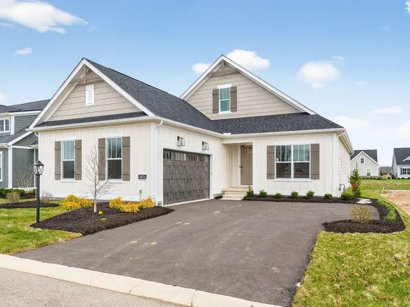 4275 Flamingo Dr, Lewis Center, OH 43035