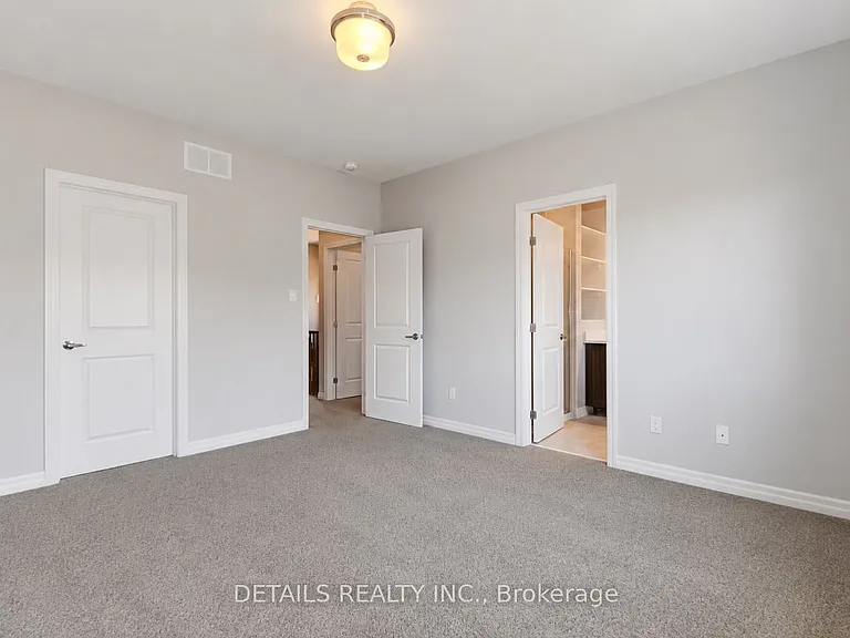 276 Avro Cir — Photo 17