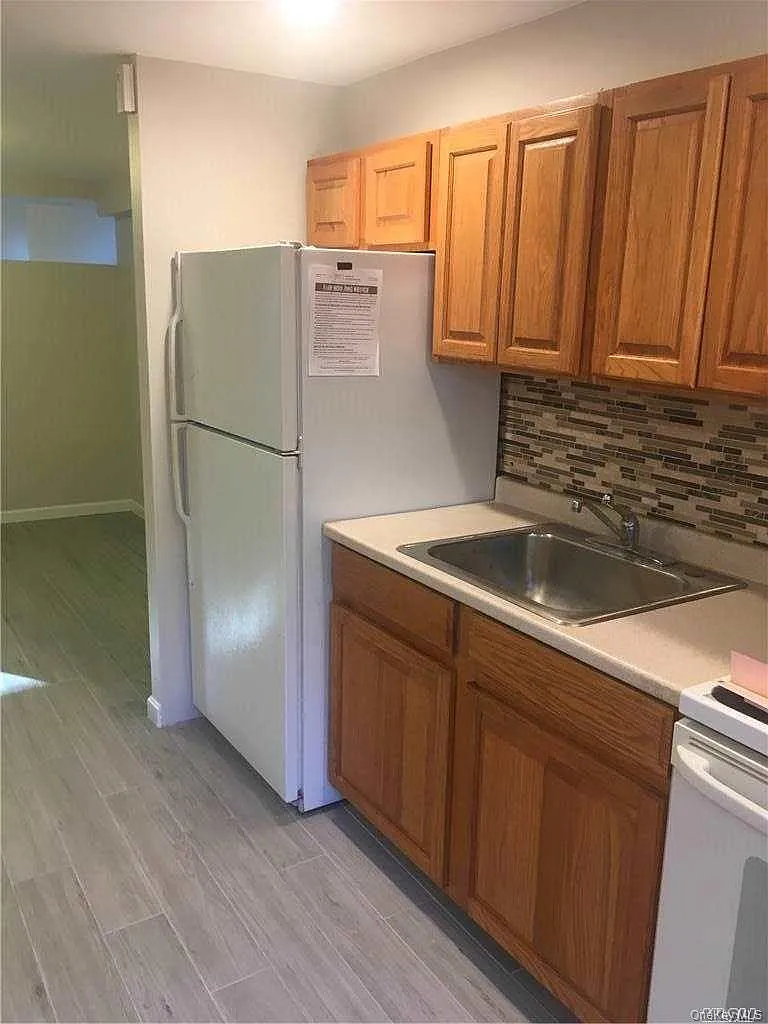 2 bed, 1.0 bath, 500 sqft, $2,300 — Photo 4
