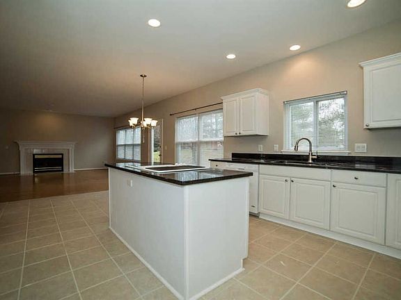 5th image of 4767 Flagstone Dr