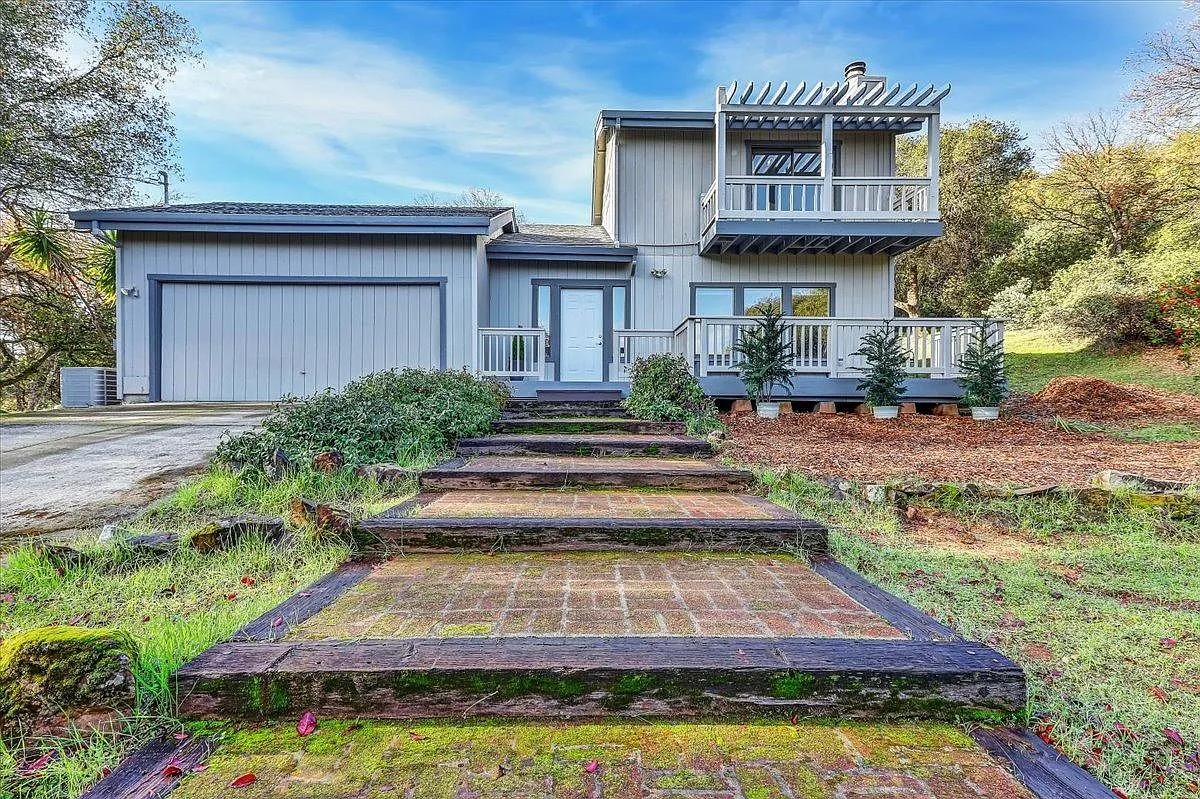 10162 Donna Way photo 1