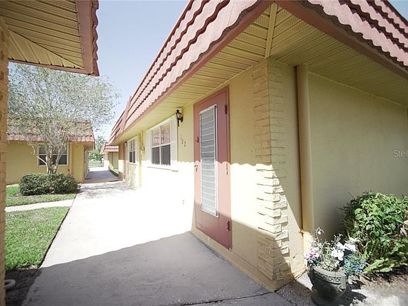 3rd image of 202 Bedford Trl APT 102