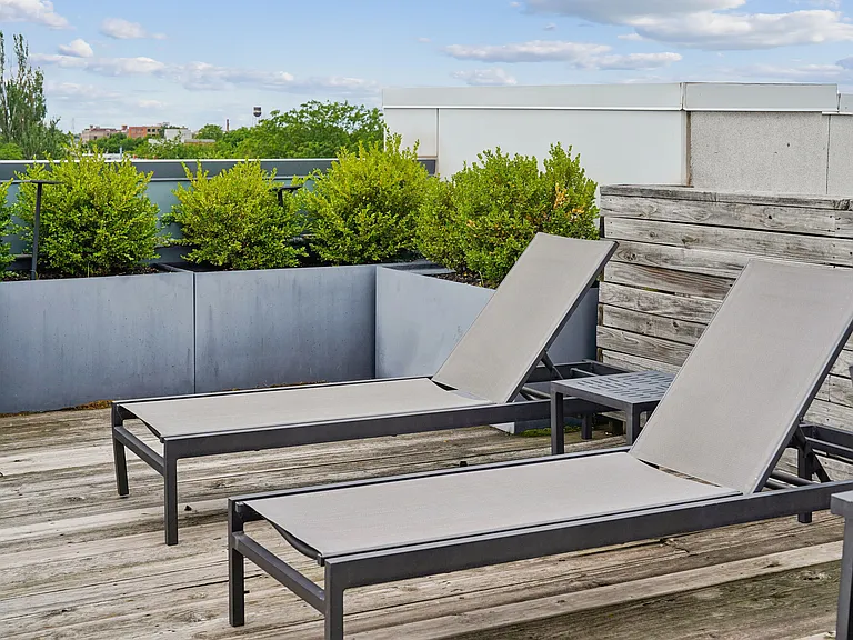 Luxe on Chicago — Photo 17