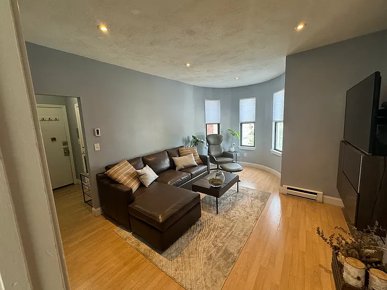 1810 Dorchester Ave #6 — Photo 6