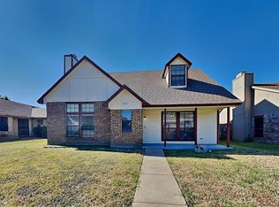 9320 Dumfries Dr, Dallas, TX 75227
