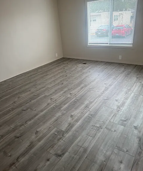 2918 NE Riverside Ave #13 — Photo 9