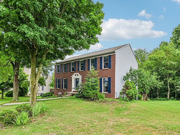 3rd image of 4008 Claridon Dr