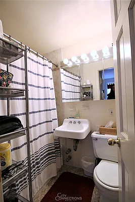 Rented by City Connections Realty | media 9