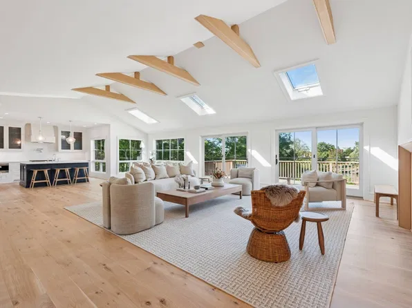206 Waterhole Rd, East Hampton, NY 11937