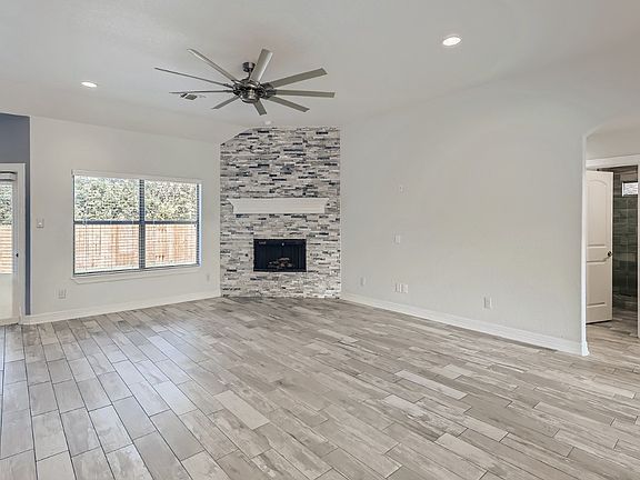 3rd image of 7425 Linkmeadow St