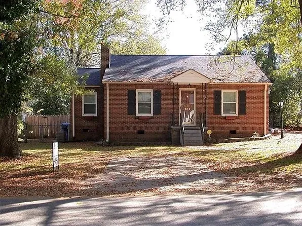 203 Bowles Ave, Greenwood, SC 29649