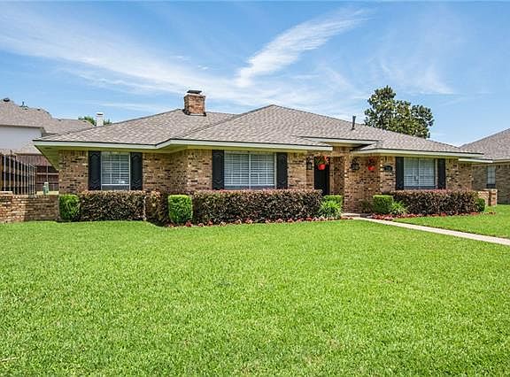 2nd image of 2141 Bunker Hill Cir