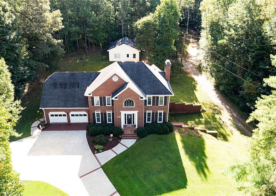 1st image of 1761 Bishop Dr