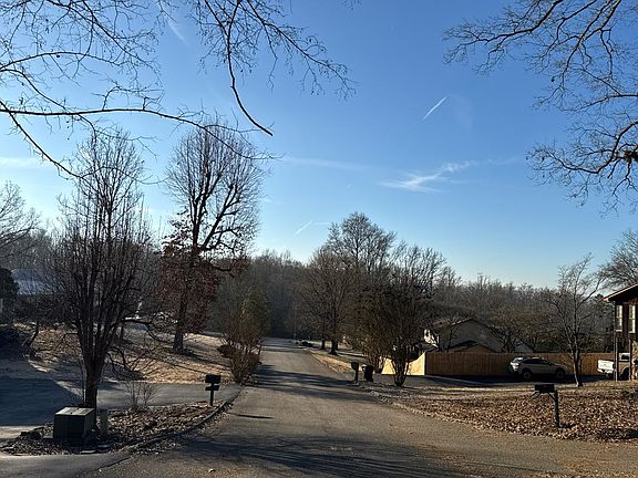 4th image of 130 Catherine Ln