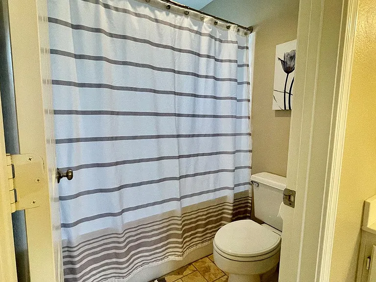 1147 E Amberwood Dr — Photo 35