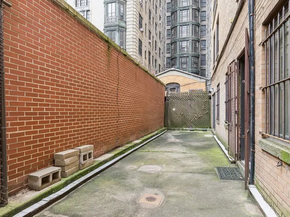 253 West 73rd Street image 1 of 6