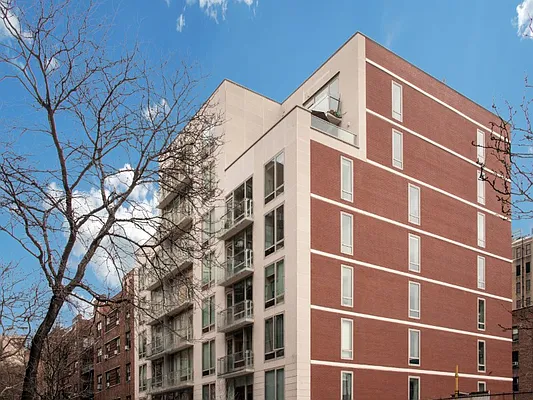 Sold by Sotheby's International Realty | media 11